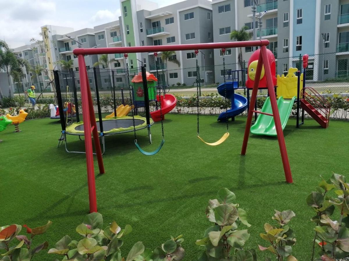 Your Space Piscina, Parque Infantil, 3 Habitaciones , Res Breezes Santiago Santiago De Los Caballeros Exterior foto